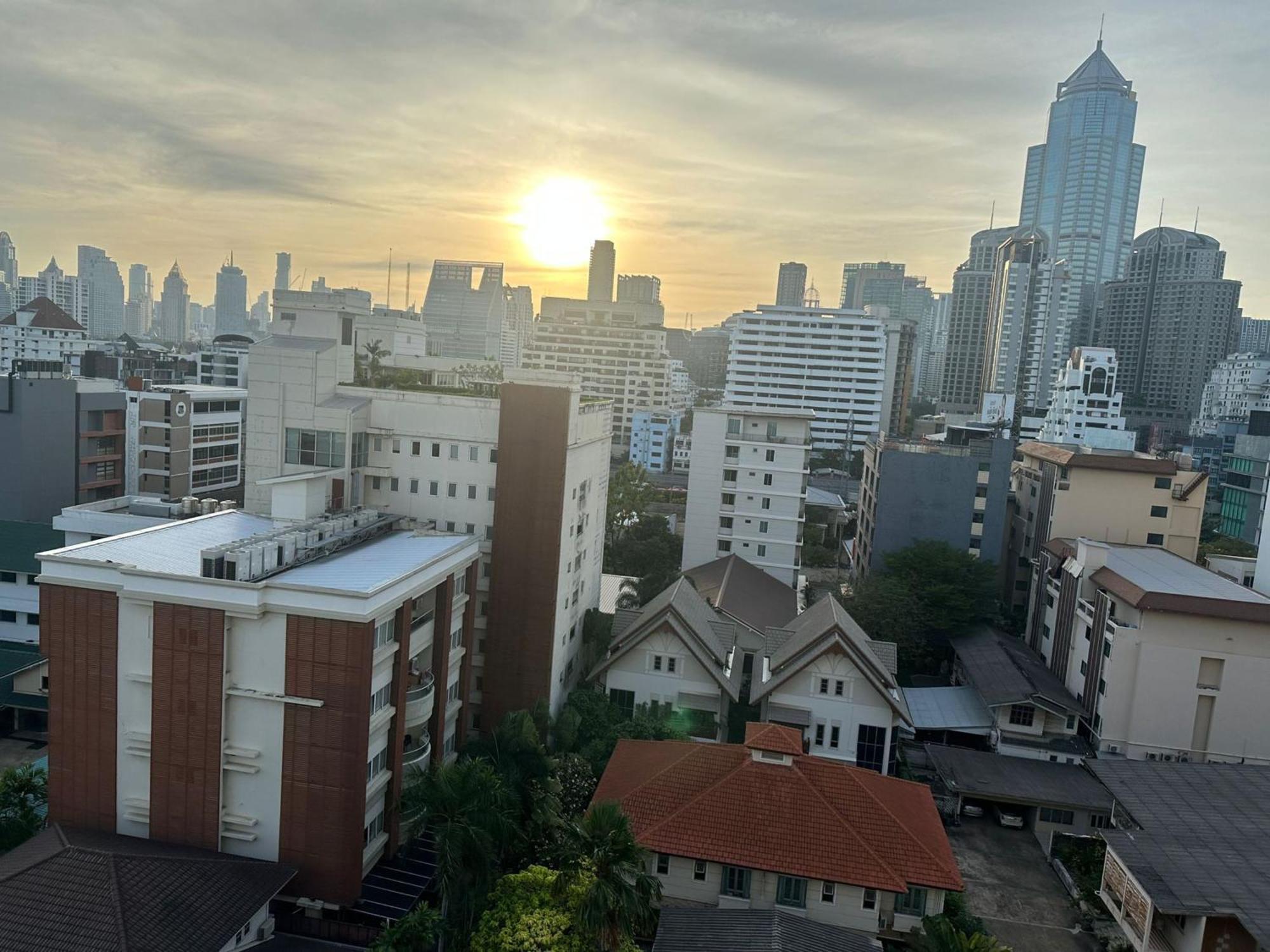 Omni Tower Sukhumvit Nana Direct Hotel กรุงเทพมหานคร ภายนอก รูปภาพ