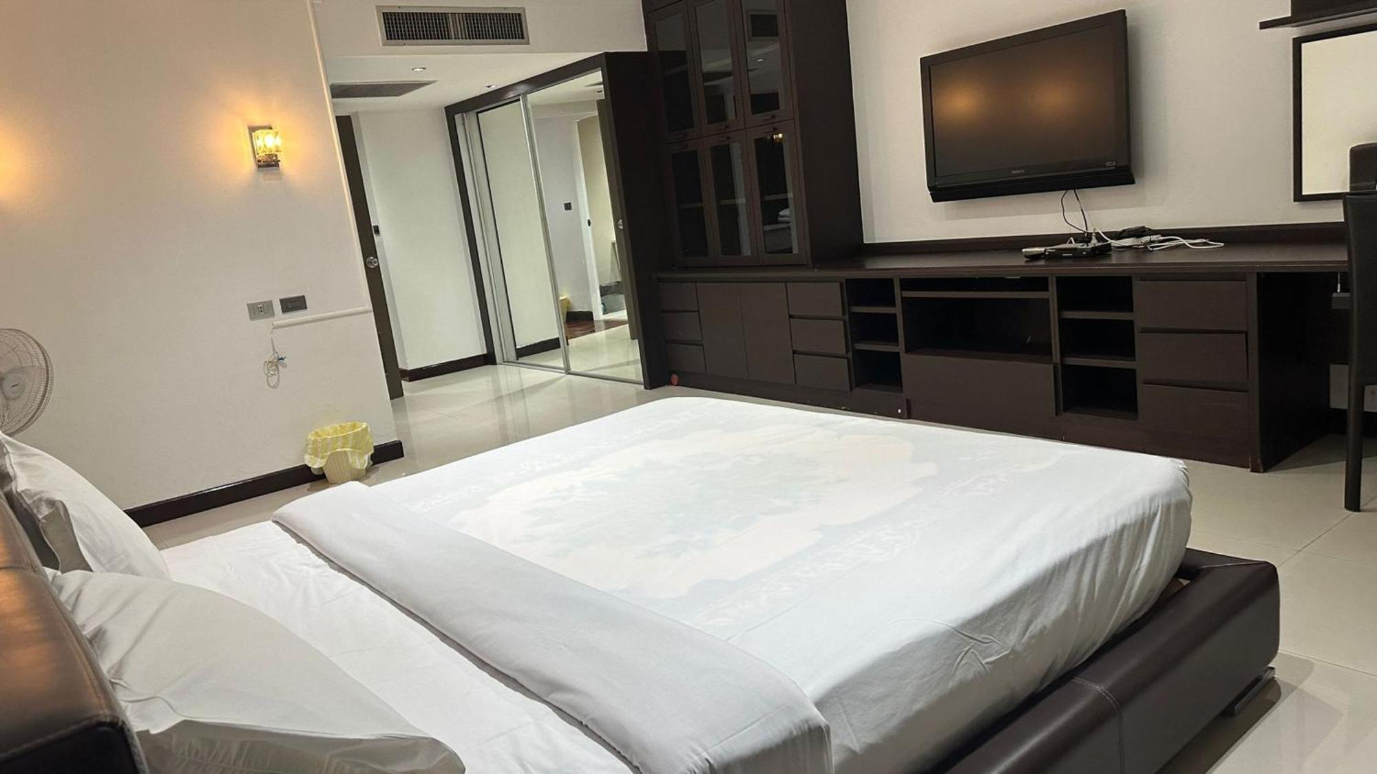 Omni Tower Sukhumvit Nana Direct Hotel กรุงเทพมหานคร ภายนอก รูปภาพ