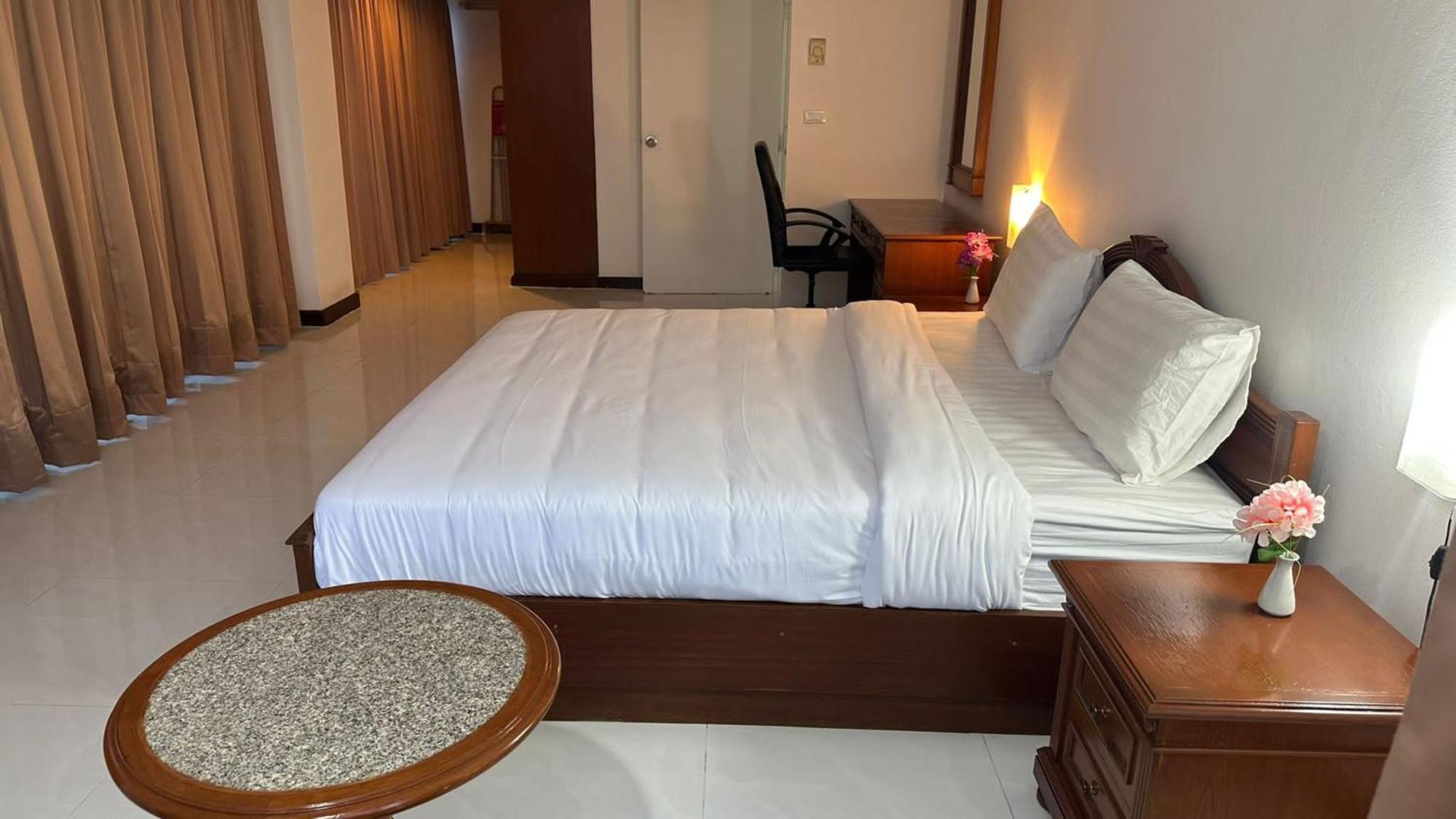 Omni Tower Sukhumvit Nana Direct Hotel กรุงเทพมหานคร ภายนอก รูปภาพ